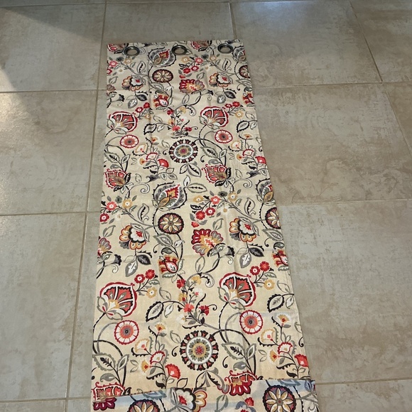 Sun Zero Blackout Curtain Set 2 Panel Floral New 40x84”L Grommet Multicolor NEW - Picture 2 of 7